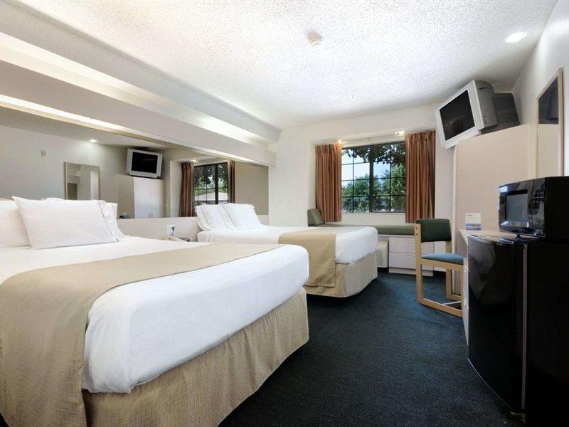 Travelodge By Wyndham Arlington/Dallas Area Exteriör bild