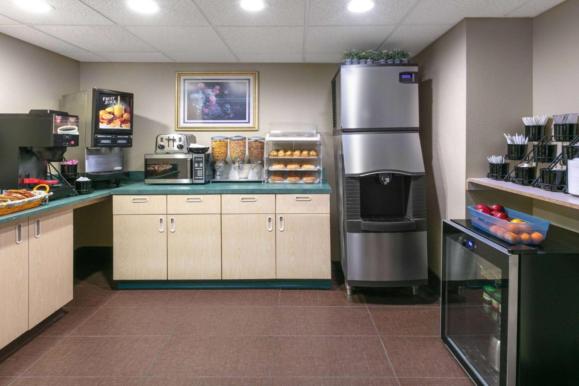 Travelodge By Wyndham Arlington/Dallas Area Exteriör bild