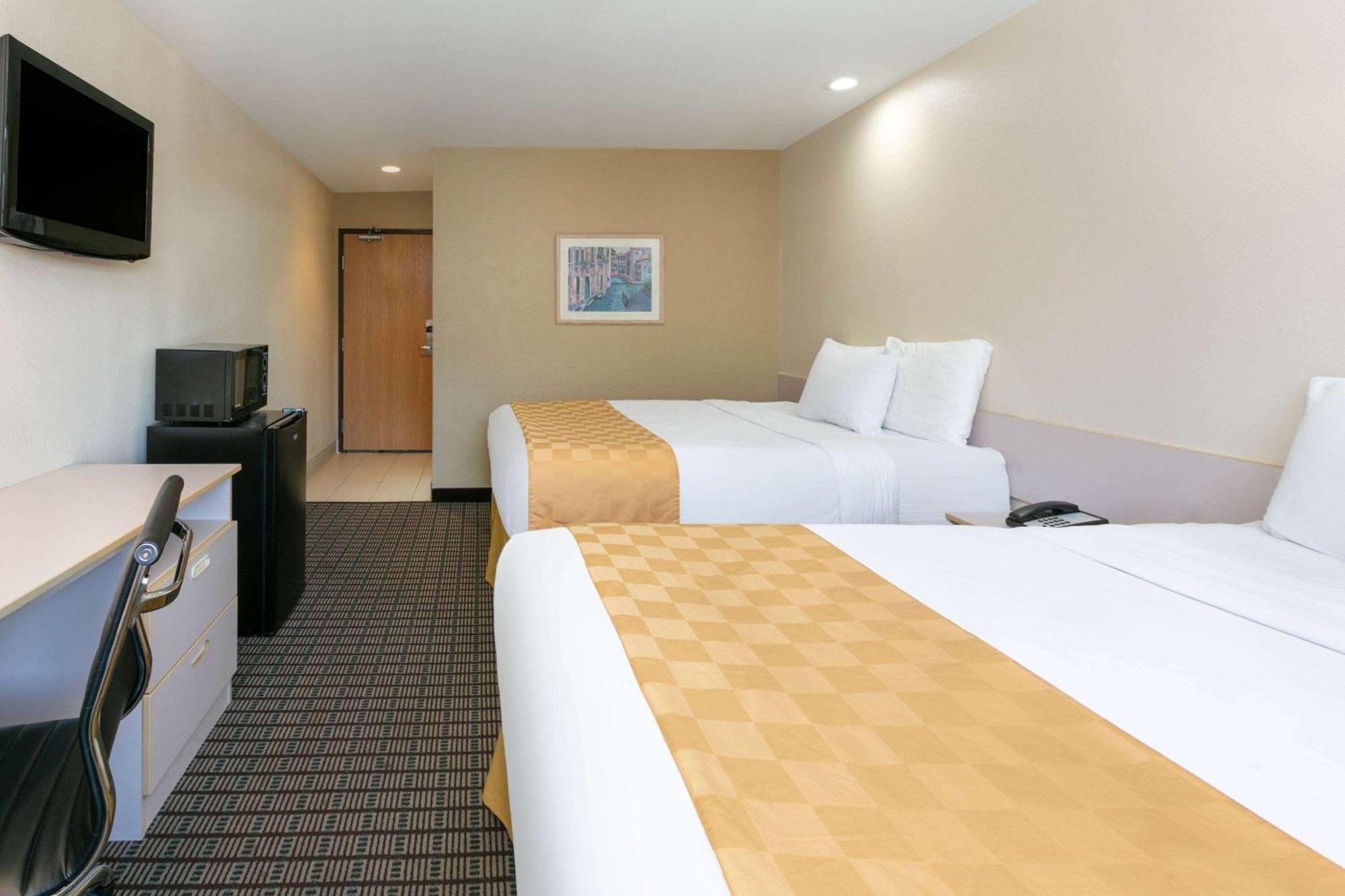 Travelodge By Wyndham Arlington/Dallas Area Exteriör bild