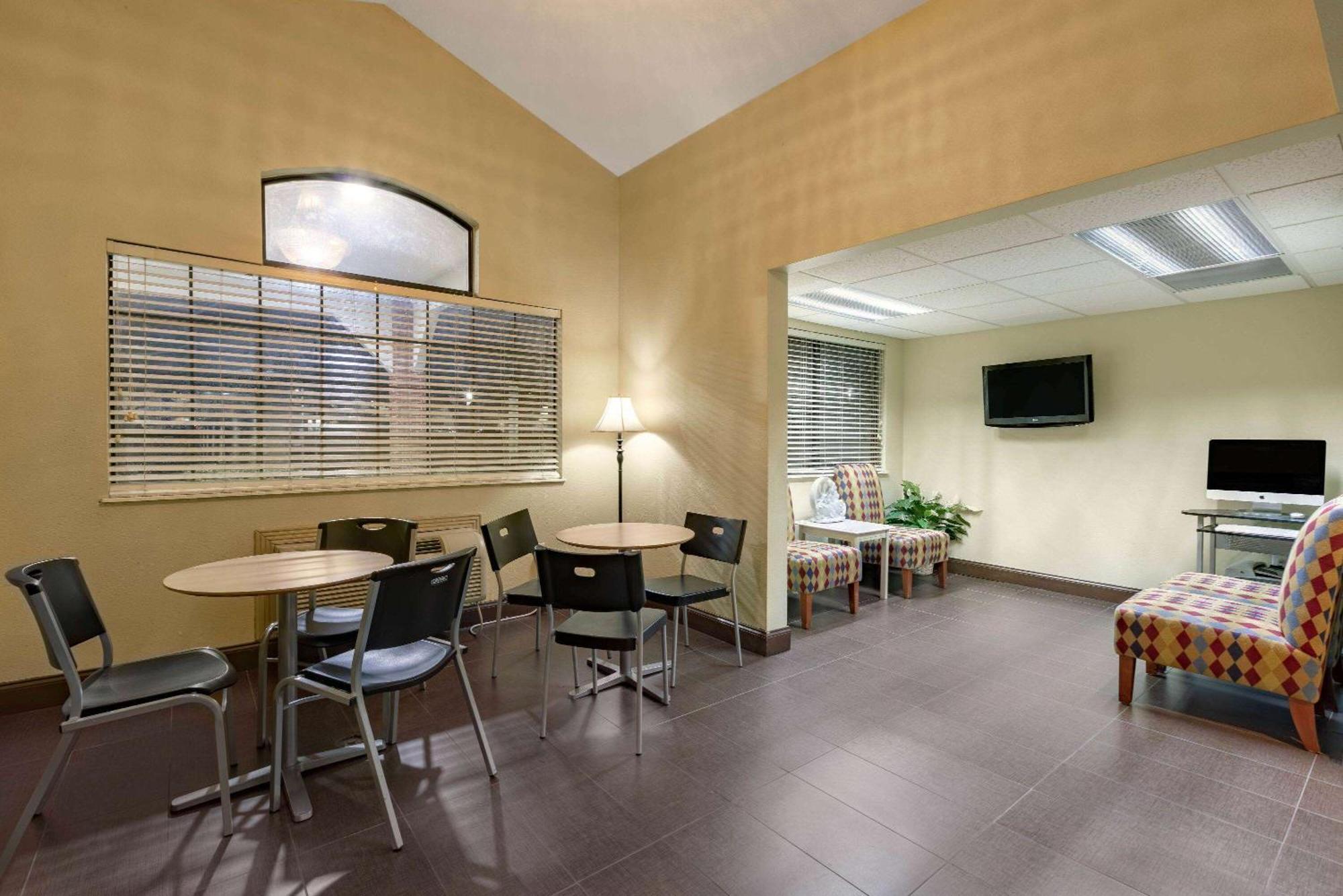 Travelodge By Wyndham Arlington/Dallas Area Exteriör bild