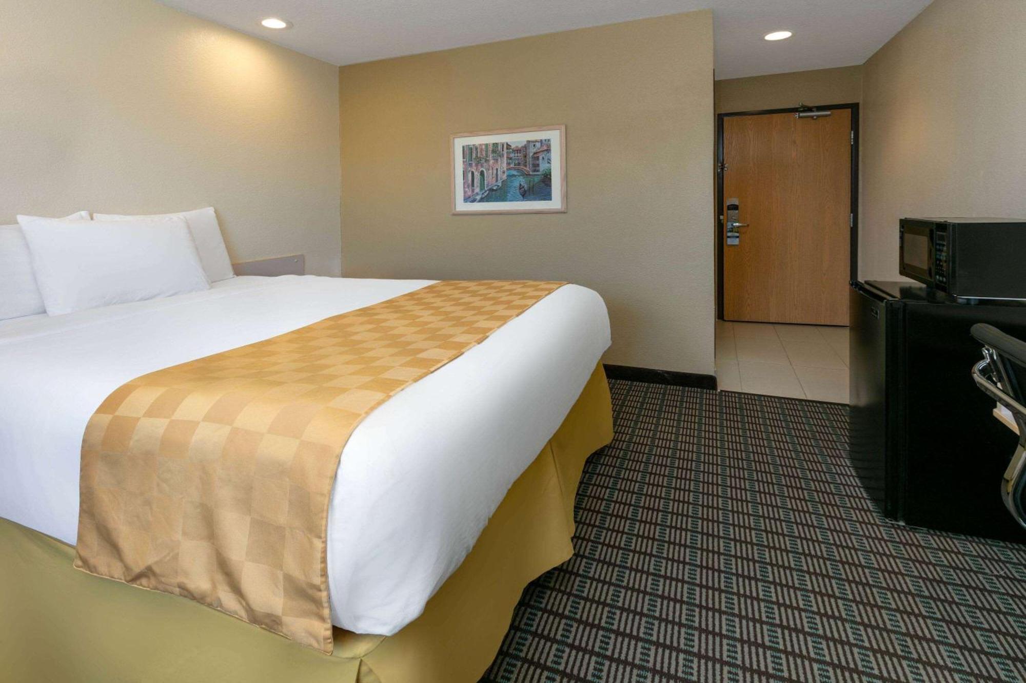Travelodge By Wyndham Arlington/Dallas Area Exteriör bild